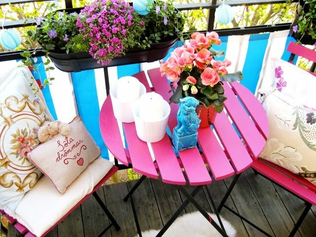 ROMANTIC BALCONY